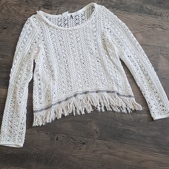 3/$25 Akemi + Kin Fanja Crochet crop top, size S - Picture 4 of 8